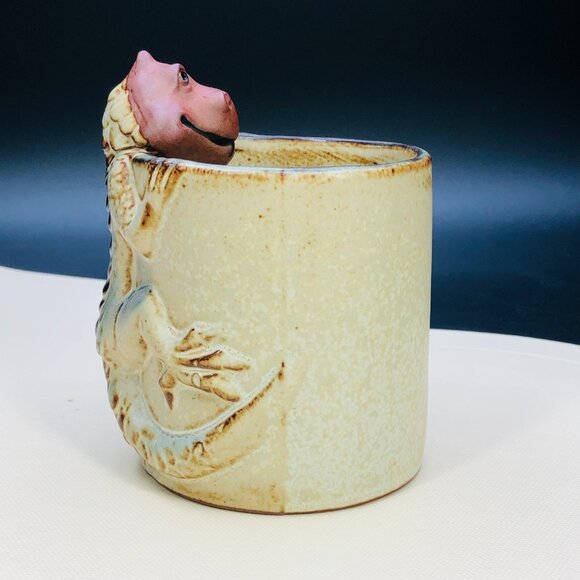Vintage 70s UCTCI Anthropomorphic Lizard Mug, Japan Redware Pottery Coffee Cup - Picture 4 of 12